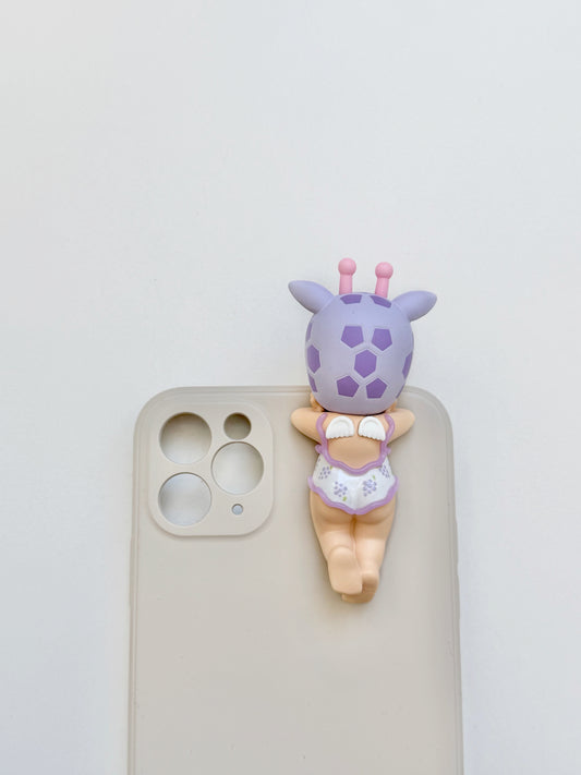 Dreaming Giraffe Hipper